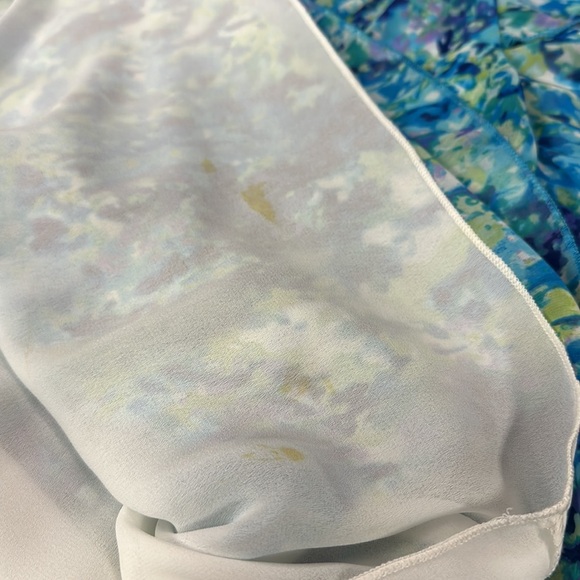 Blue Abstract Flower Flutter Blouse + Sandals *SET* - Picture 10 of 16